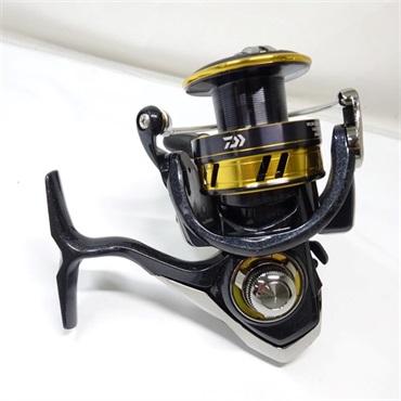 １８レガリスＬＴ４０００ＤーＣＸＨ